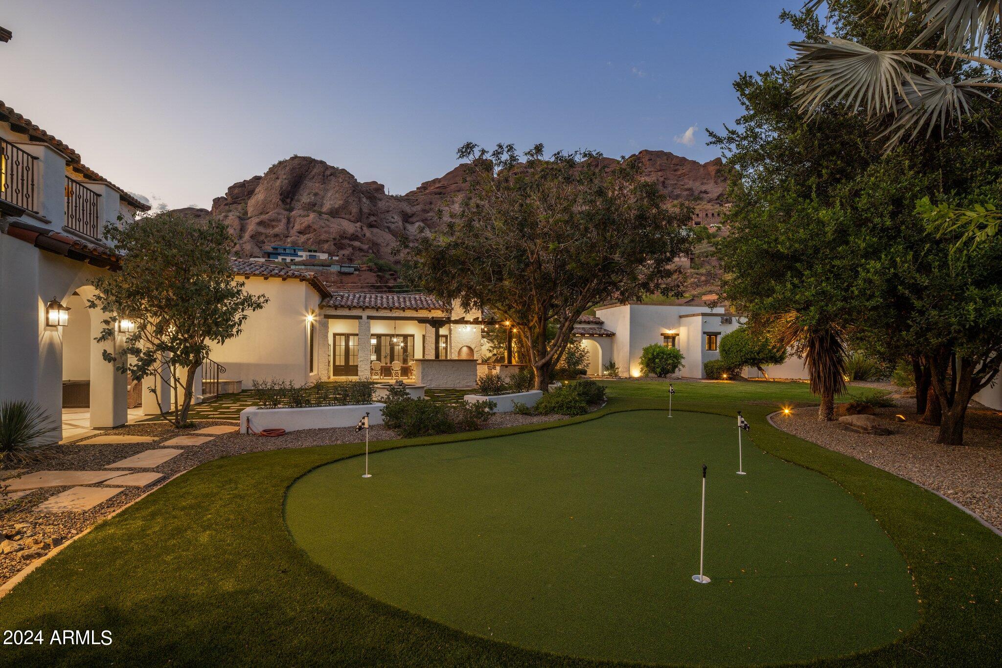 5201 N Saddle Rock Drive