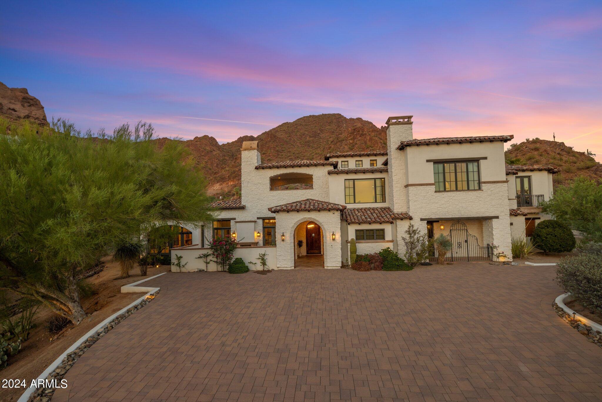 5201 N Saddle Rock Drive