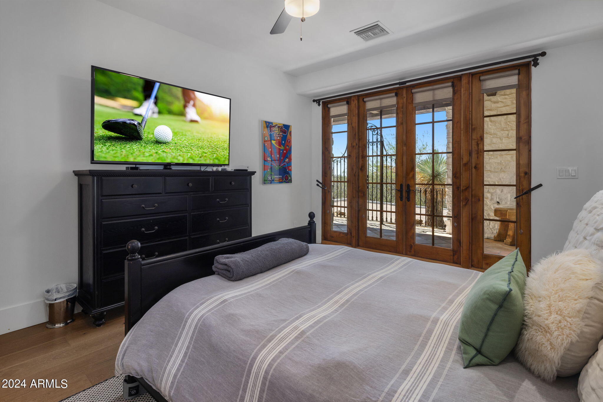 5201 N Saddle Rock Drive