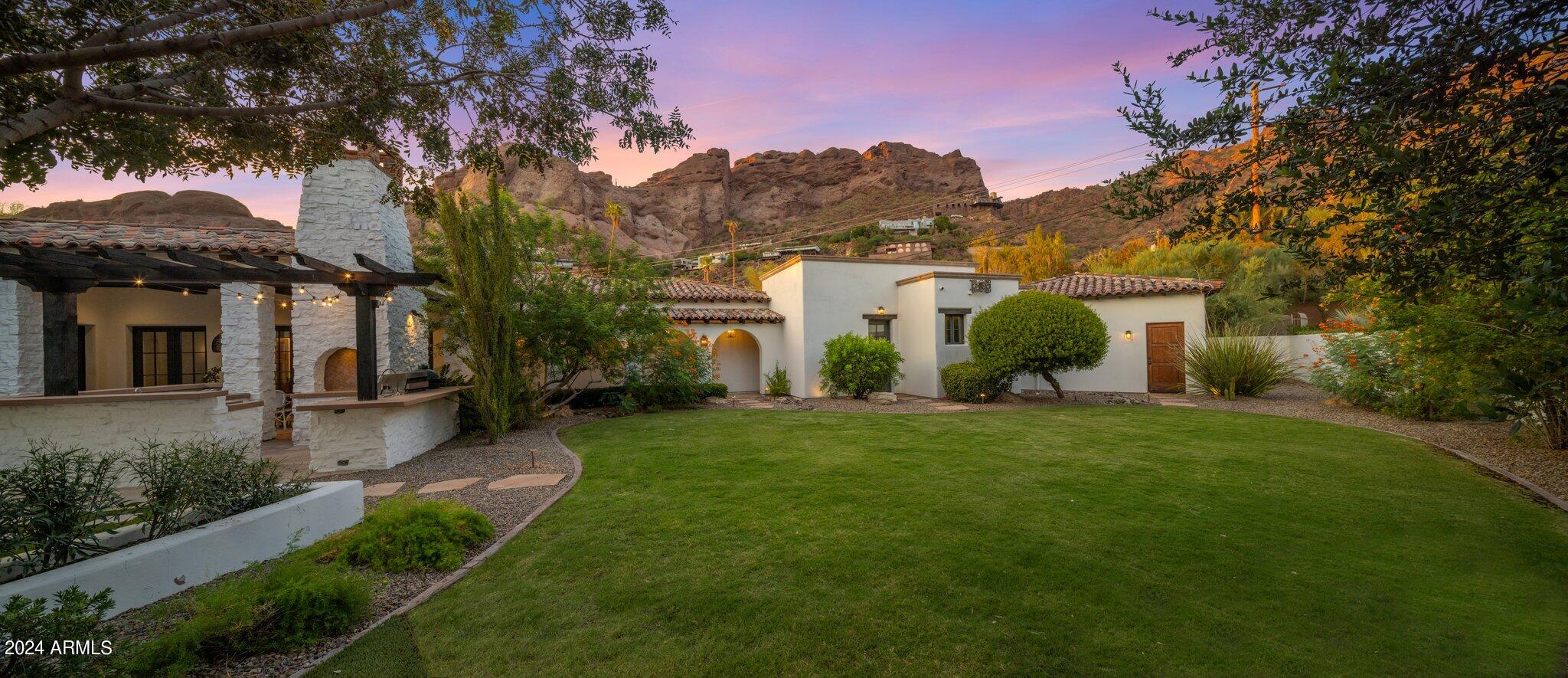 5201 N Saddle Rock Drive