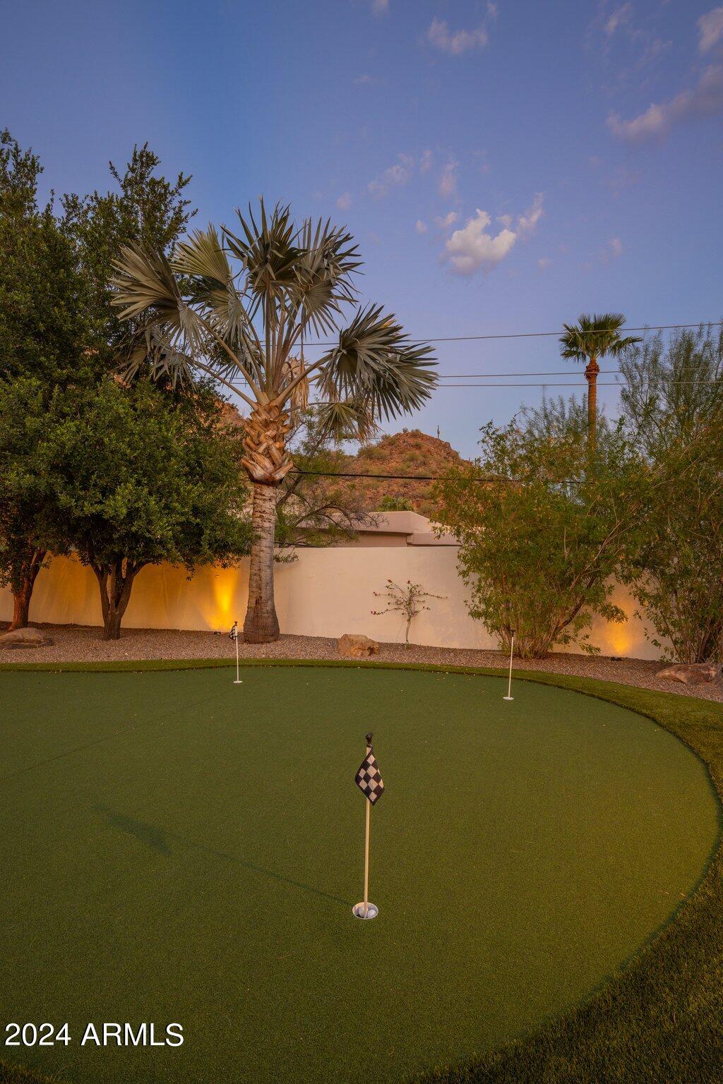 5201 N Saddle Rock Drive