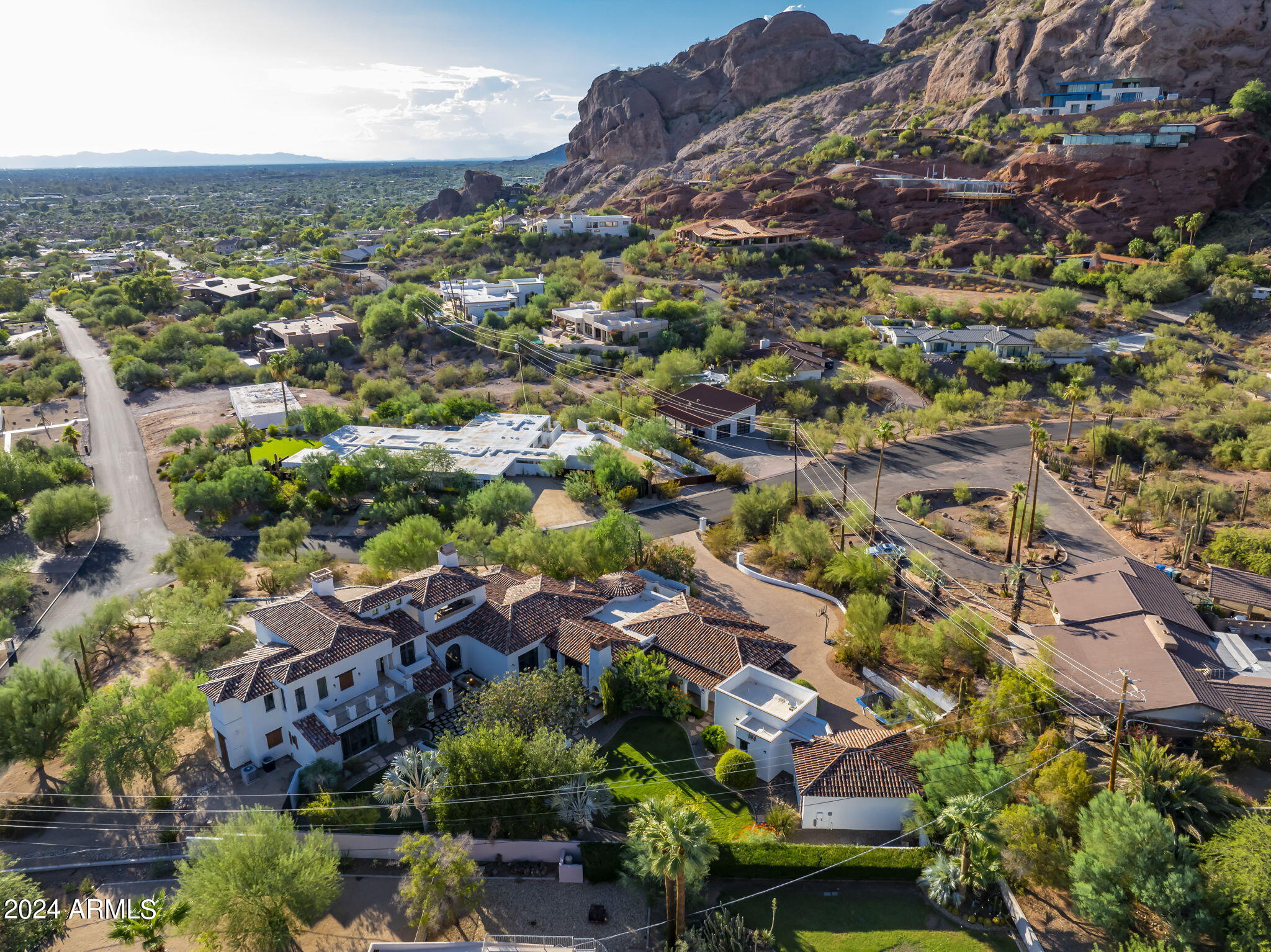 5201 N Saddle Rock Drive
