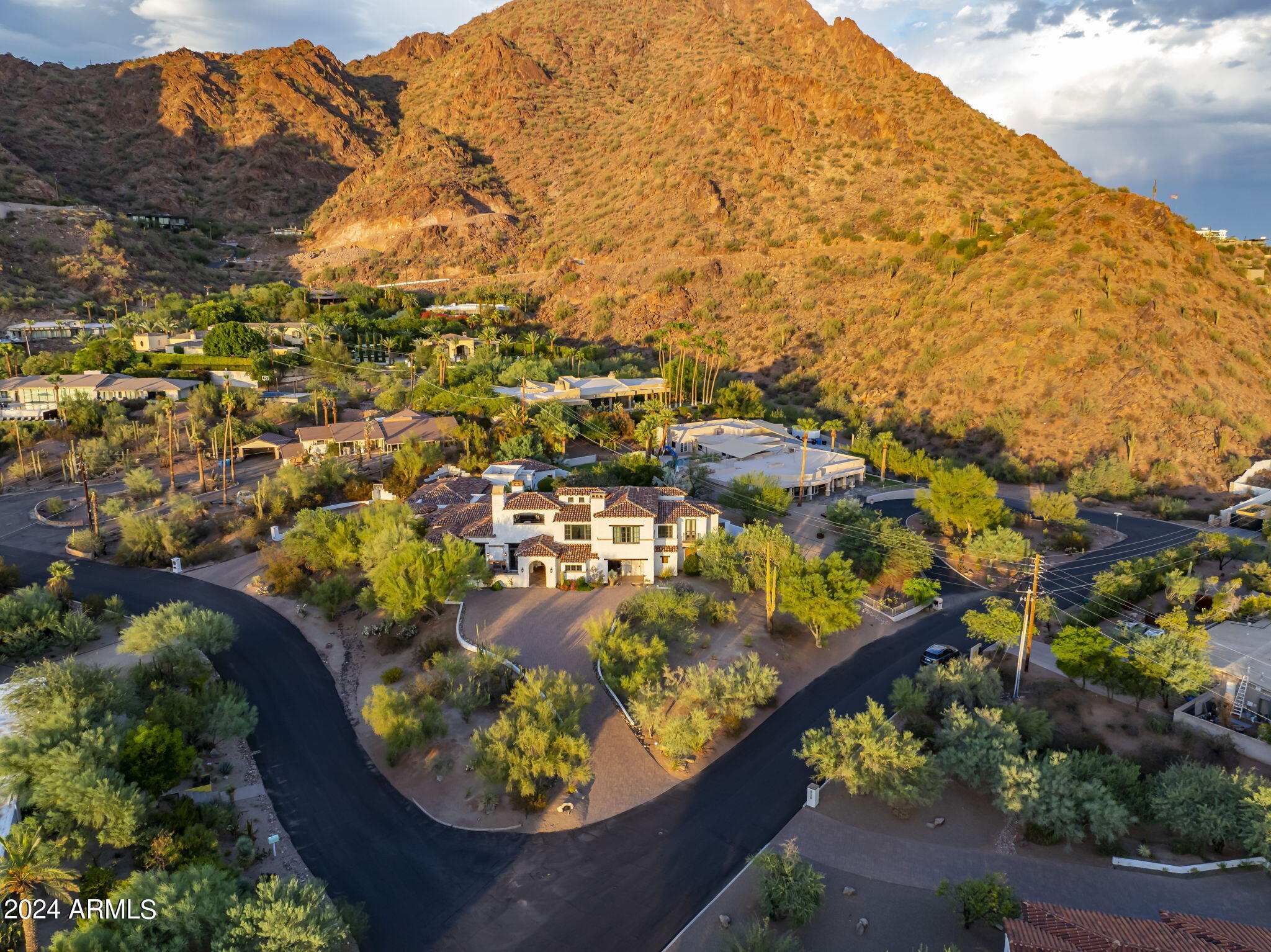 5201 N Saddle Rock Drive