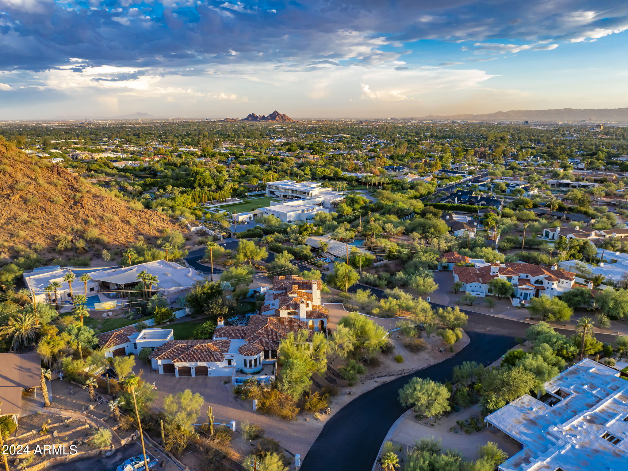 5201 N Saddle Rock Drive