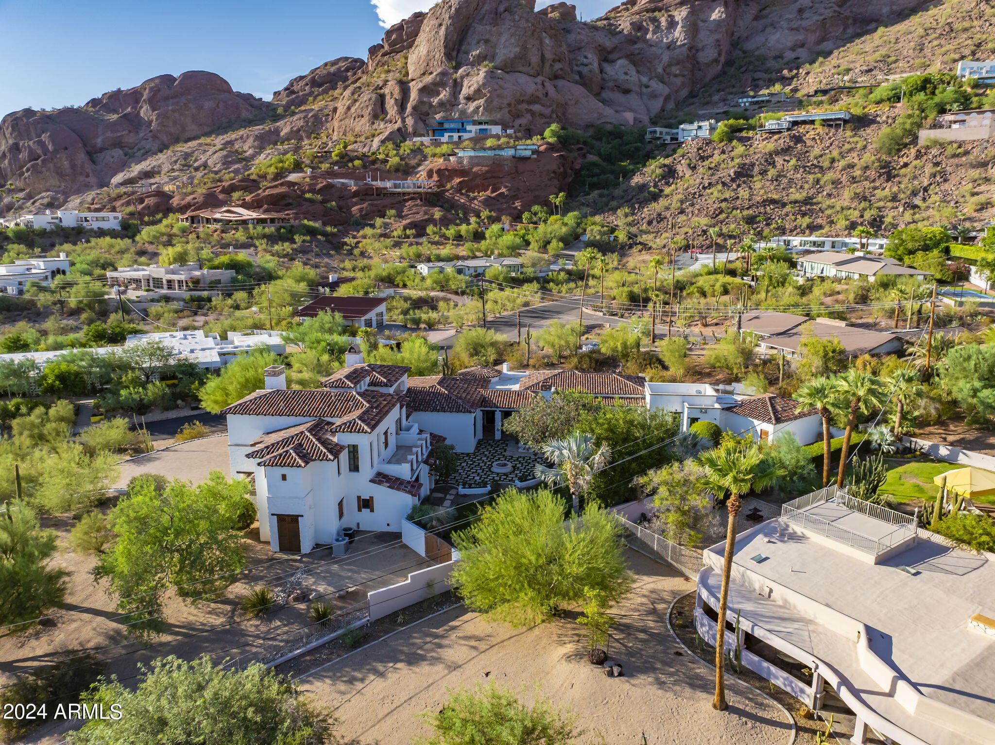 5201 N Saddle Rock Drive