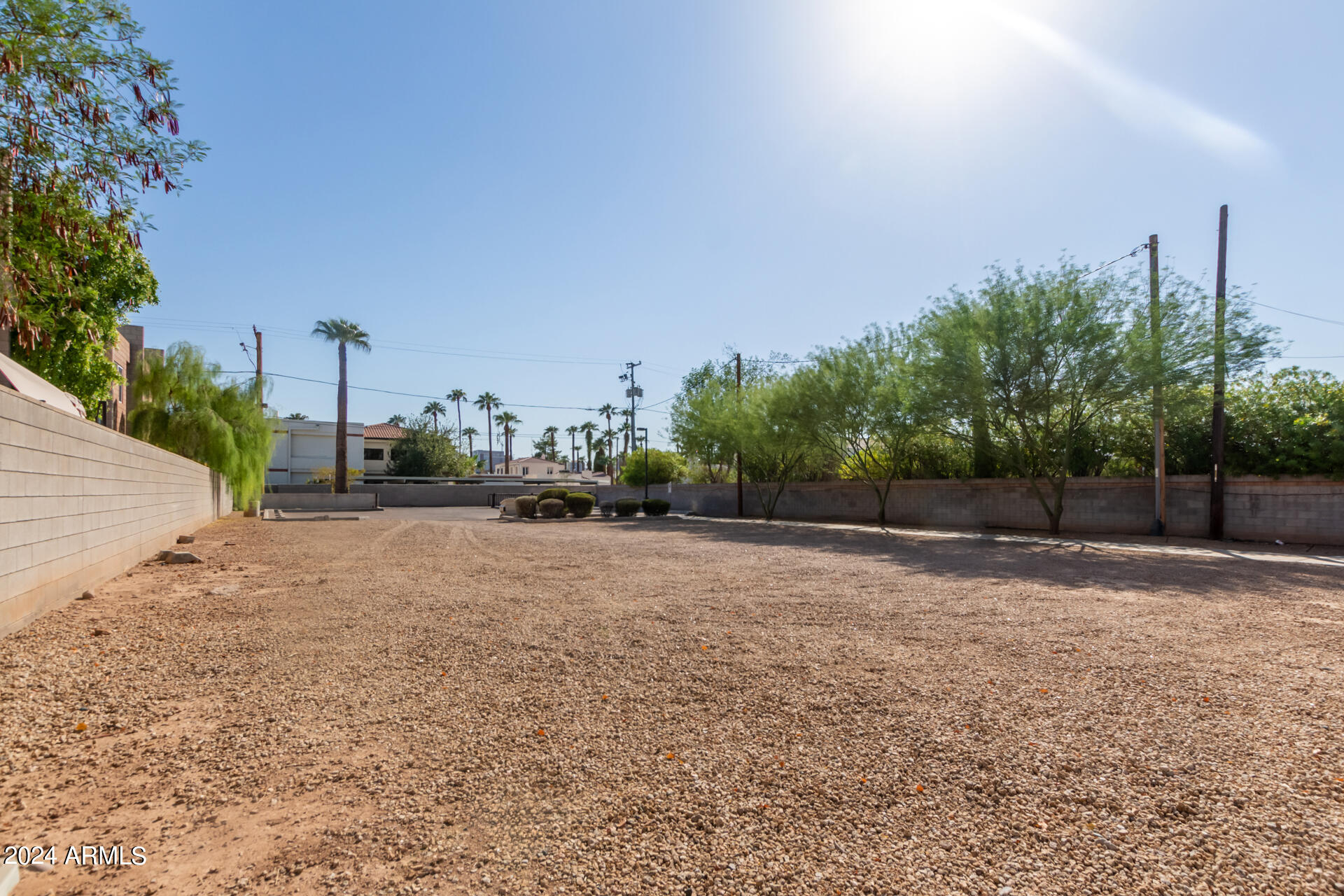 319 E PALM Lane