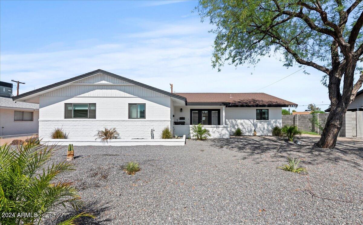 8250 E RANCHO VISTA Drive