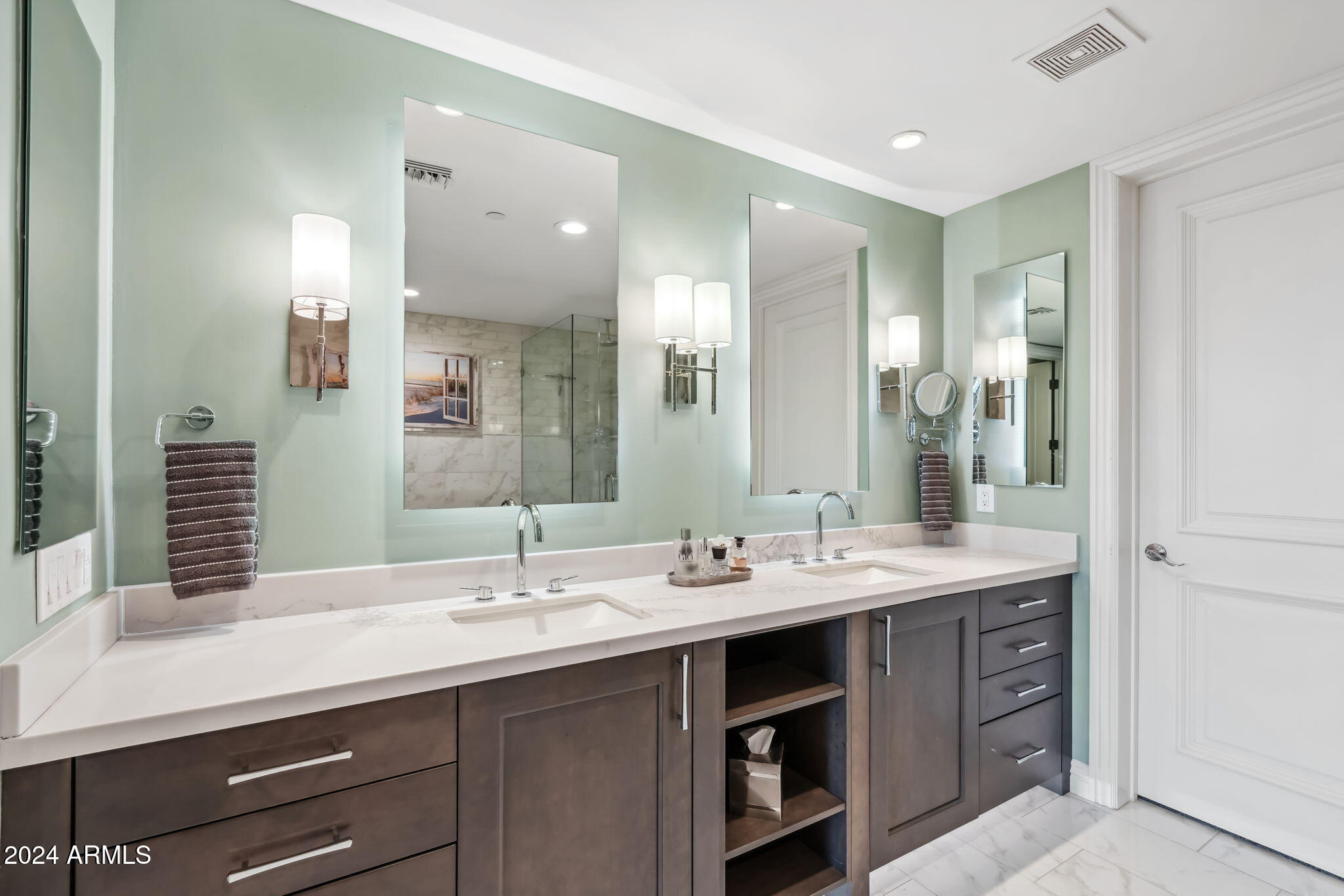 7175 E CAMELBACK Road 607
