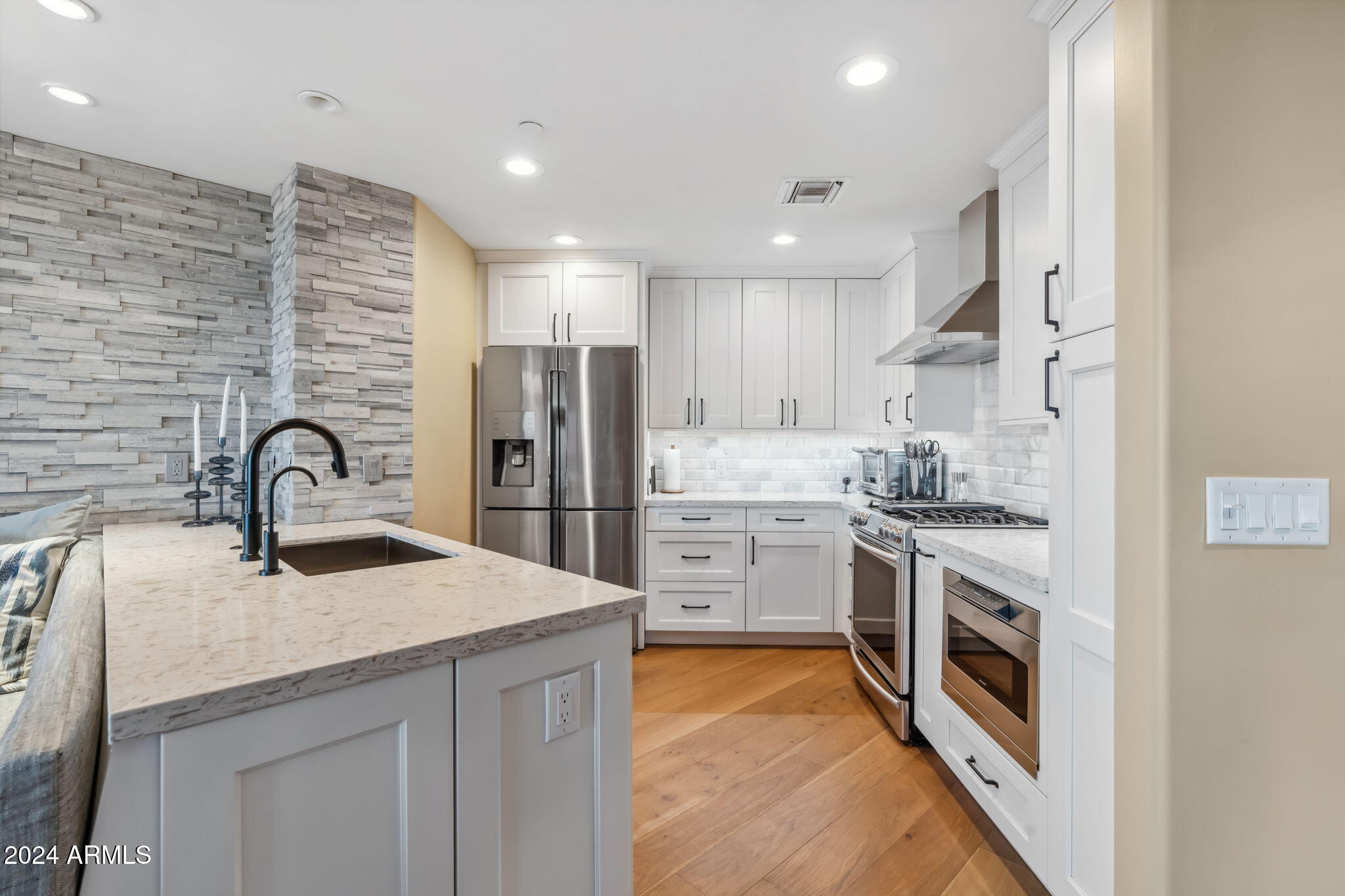 7175 E CAMELBACK Road 607