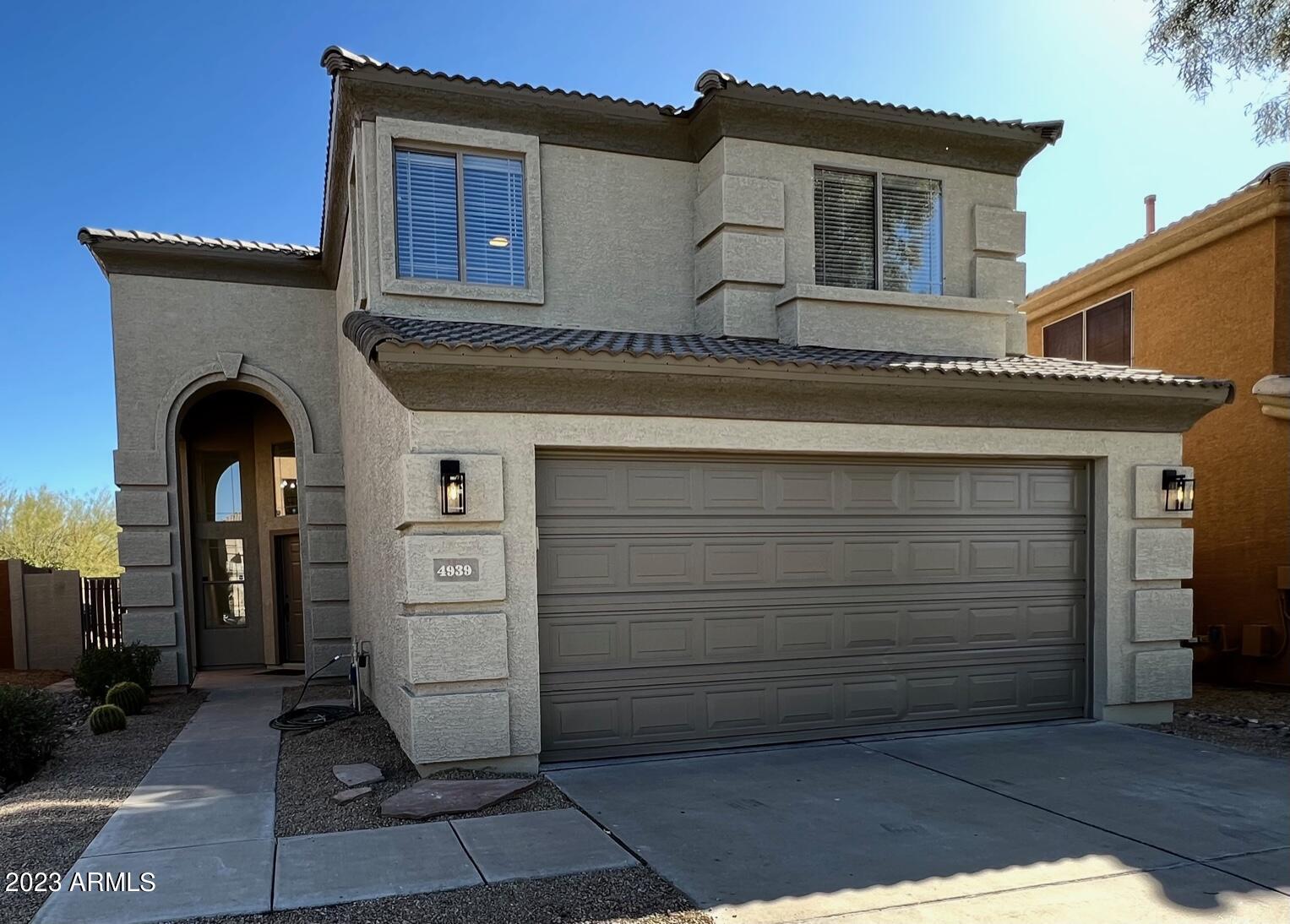 4939 E ROBERTA Drive