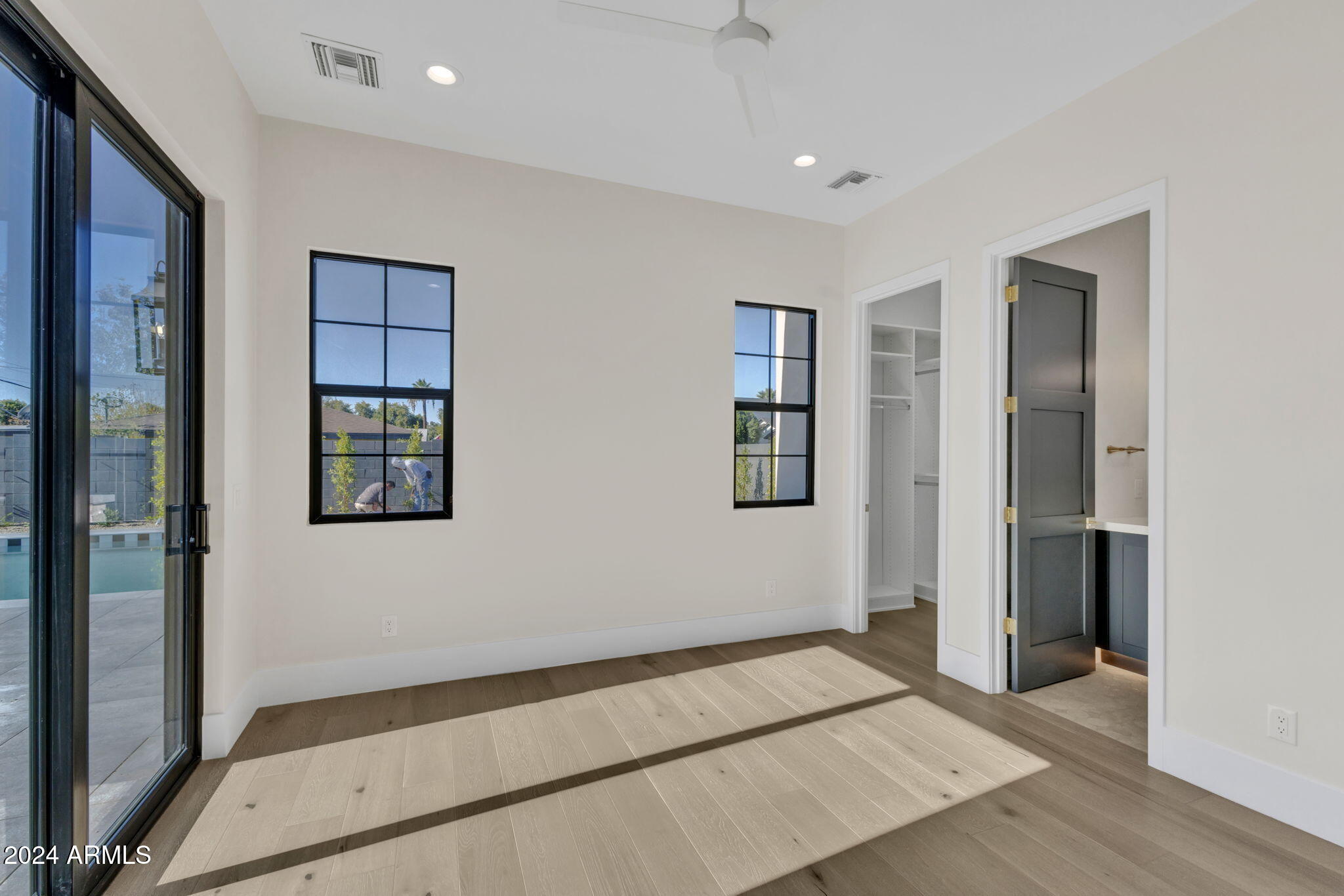 4132 N 44TH Place