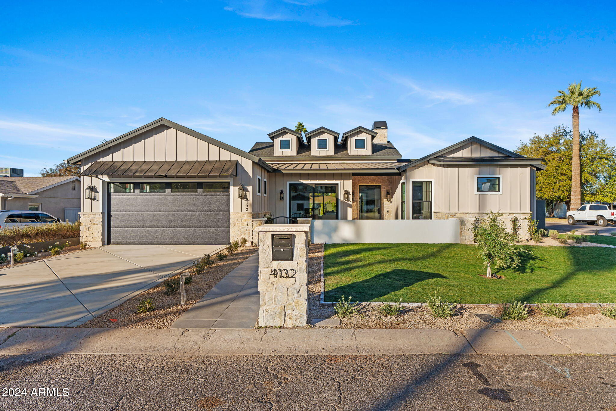 4132 N 44TH Place