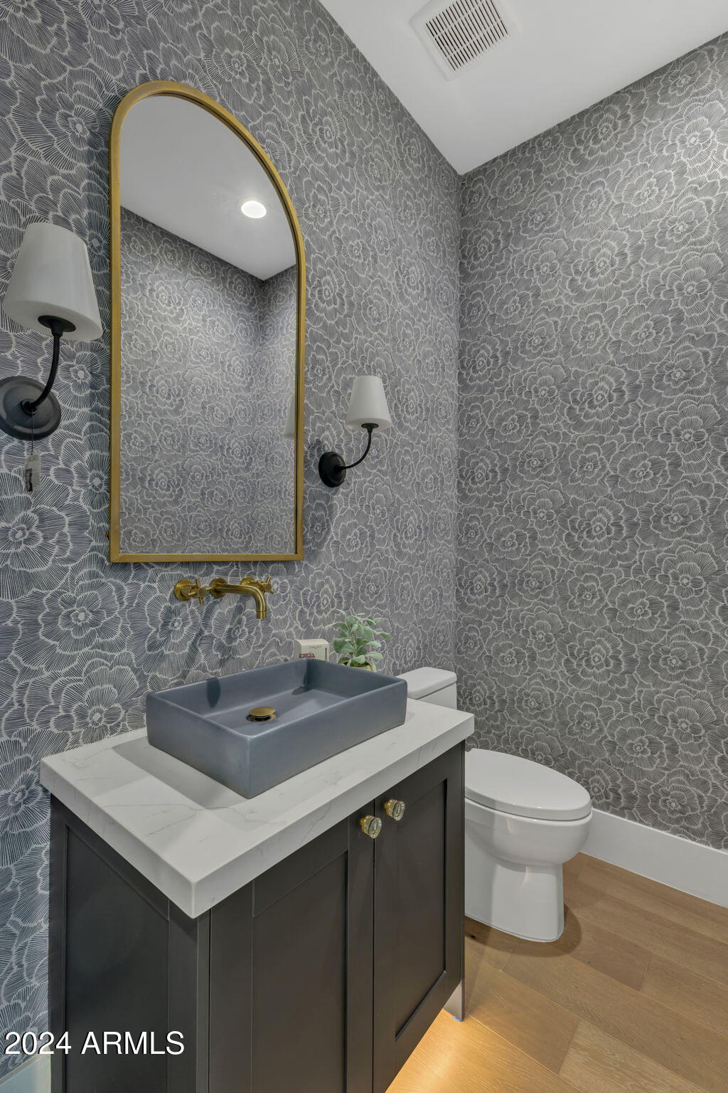 4132 N 44TH Place