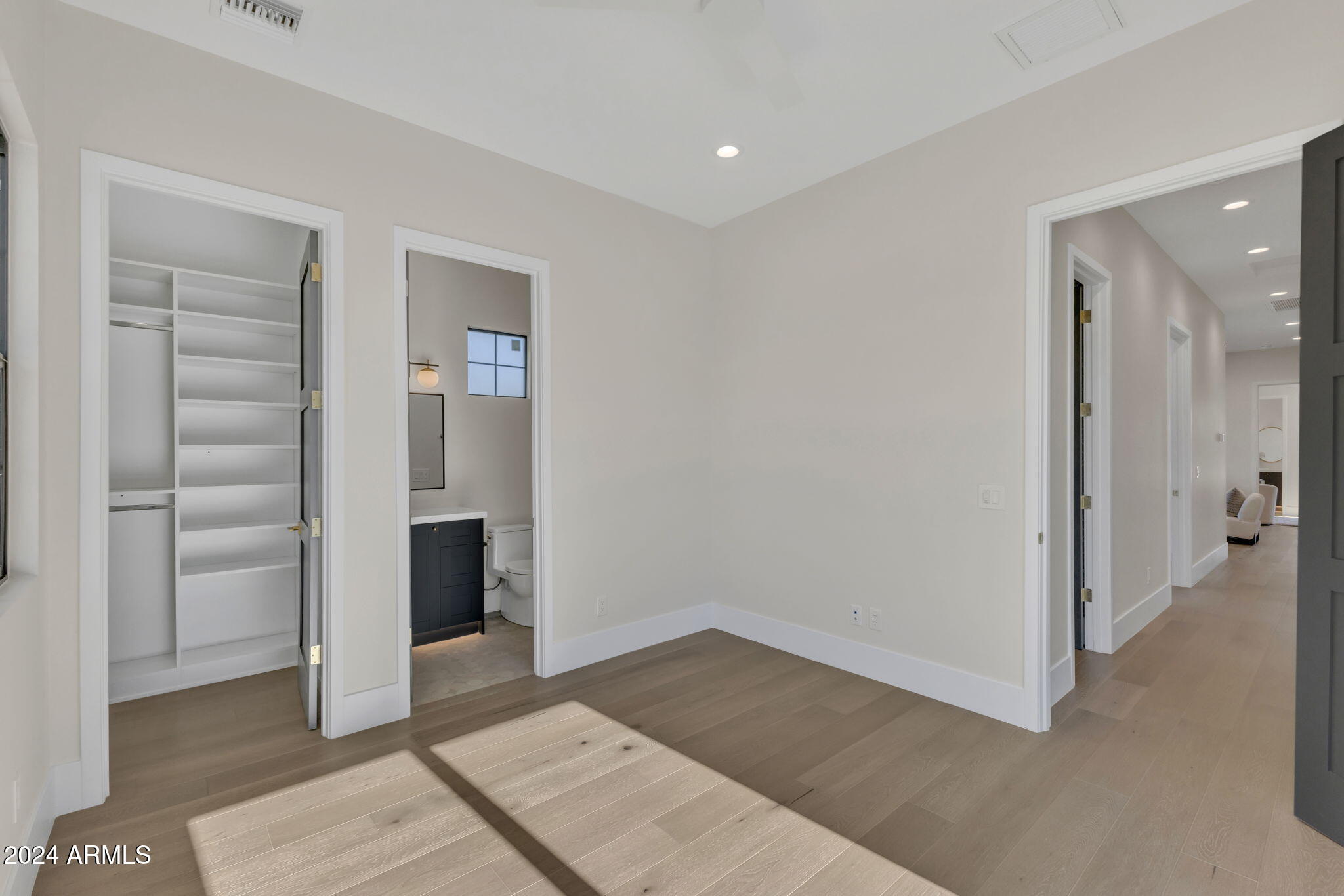 4132 N 44TH Place
