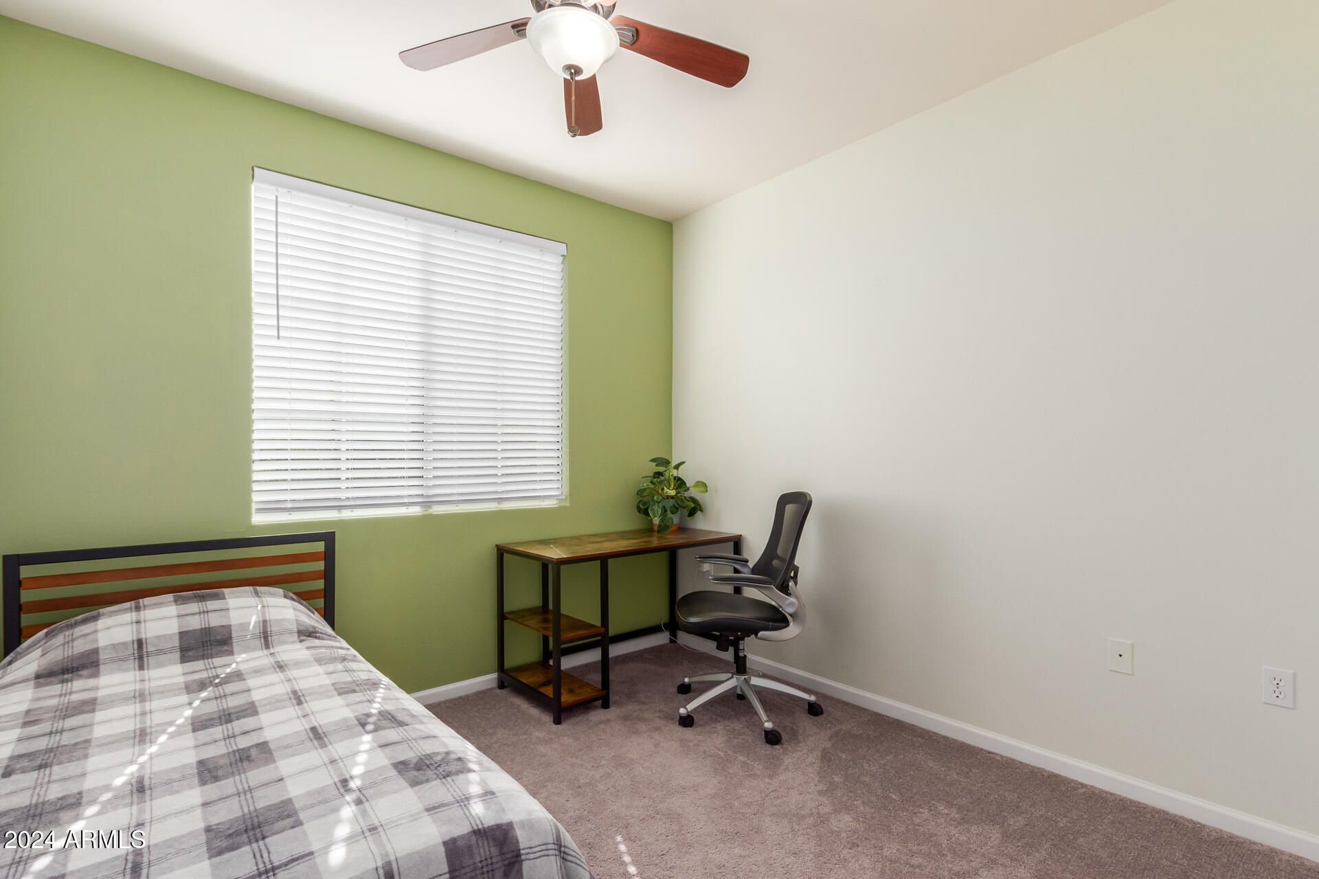 1920 E BELL Road, 1026