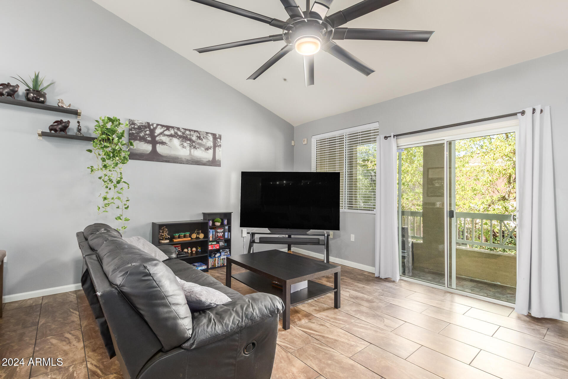 1920 E BELL Road, 1026