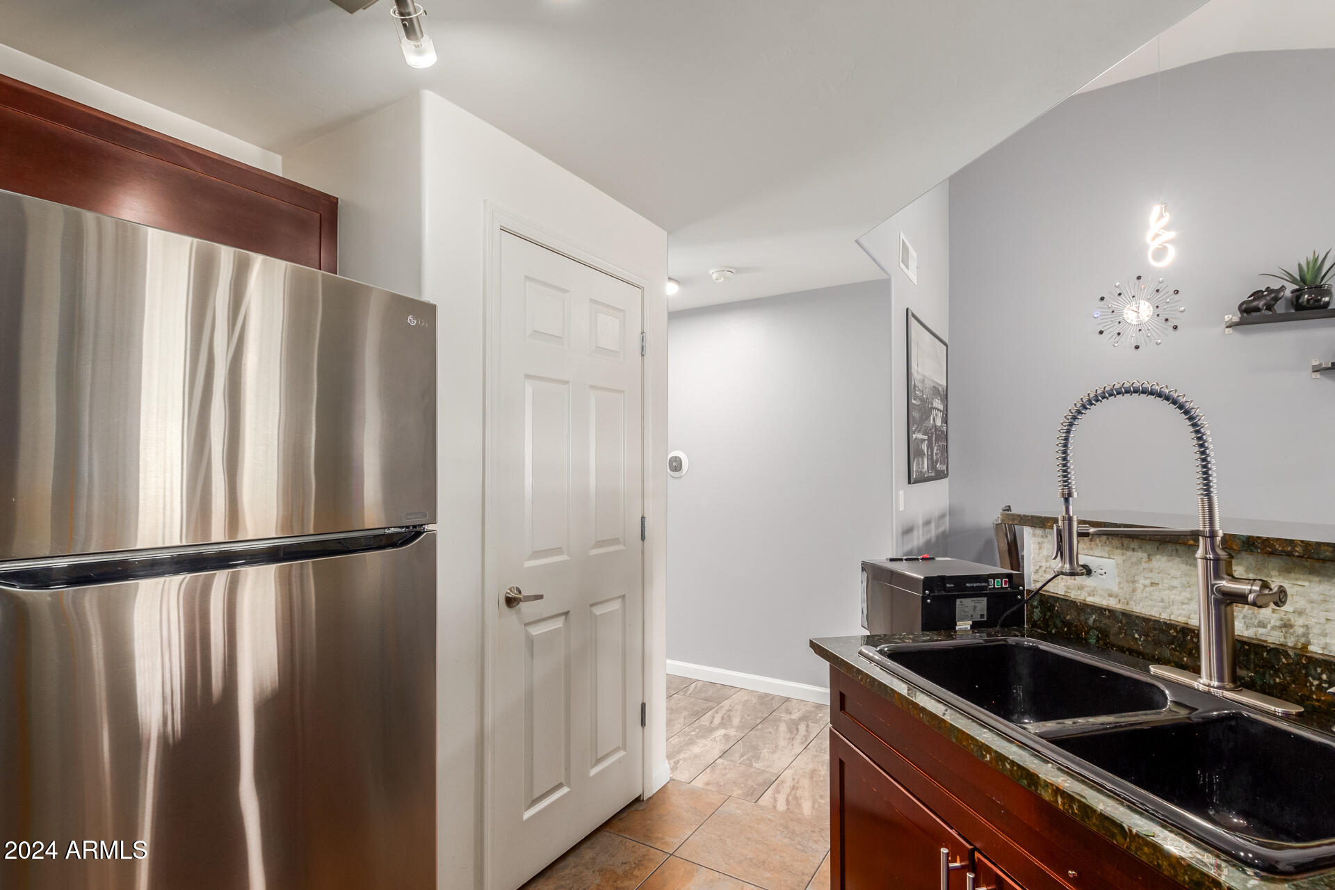 1920 E BELL Road, 1026