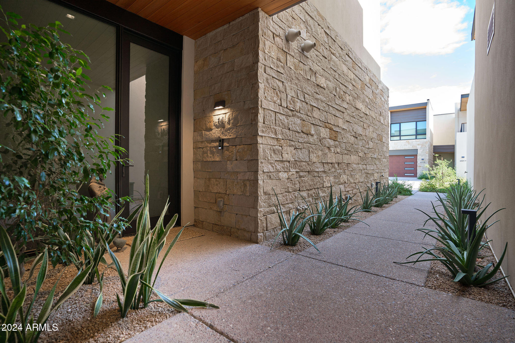 6321 E PHOENICIAN Boulevard 14