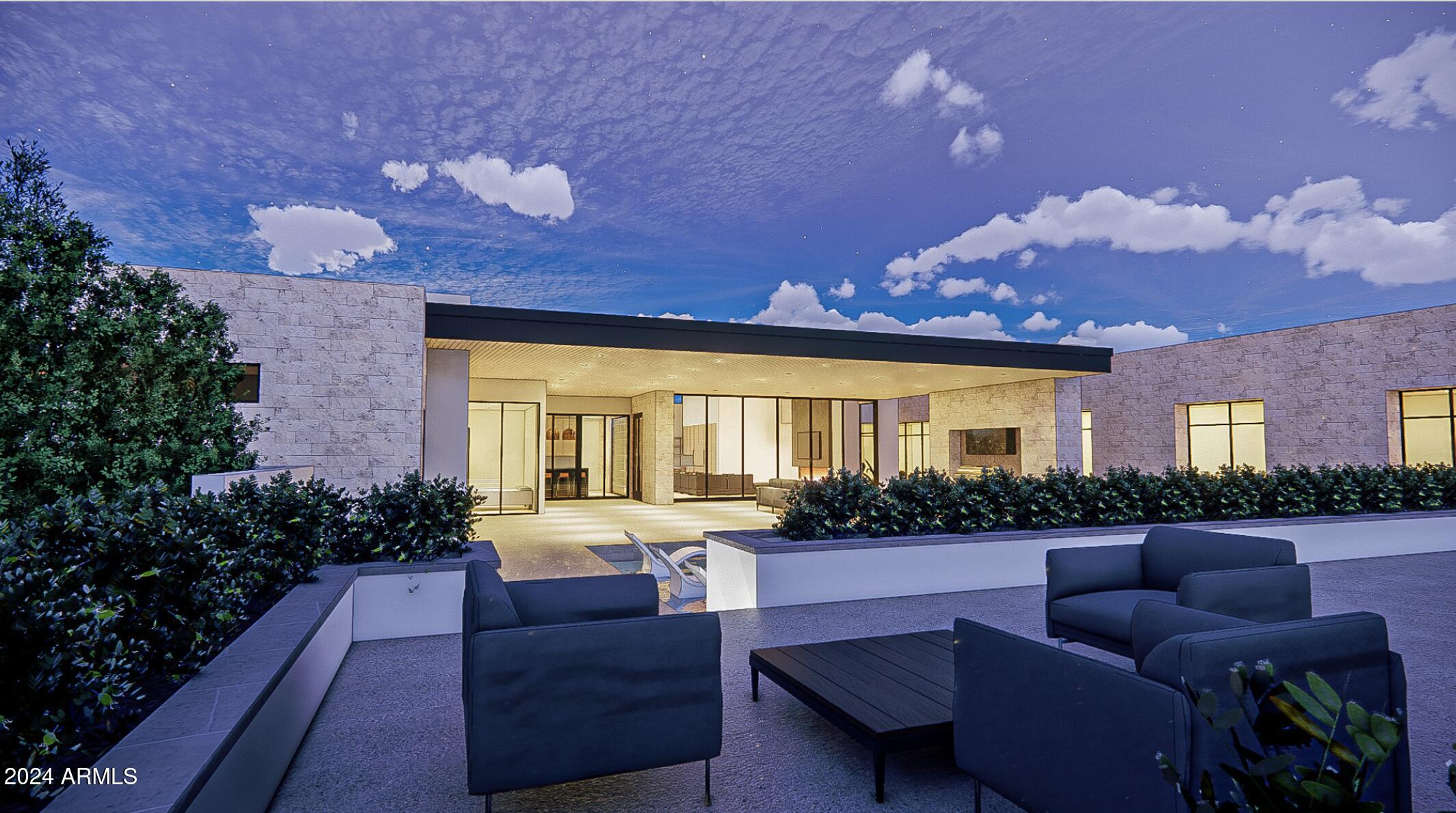 5923 E HELEN #4 Avenue -