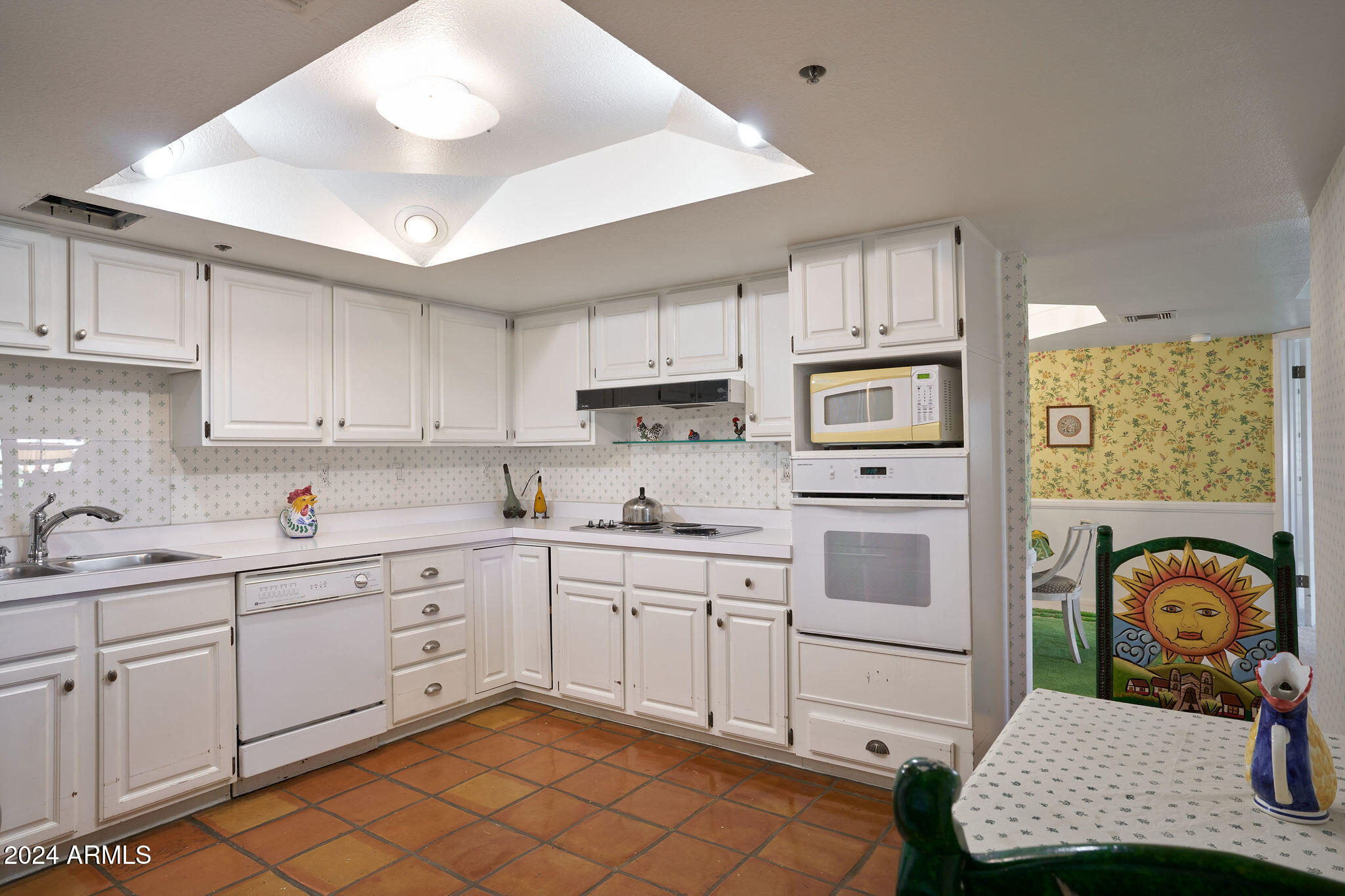 7870 E Camelback Road, 204