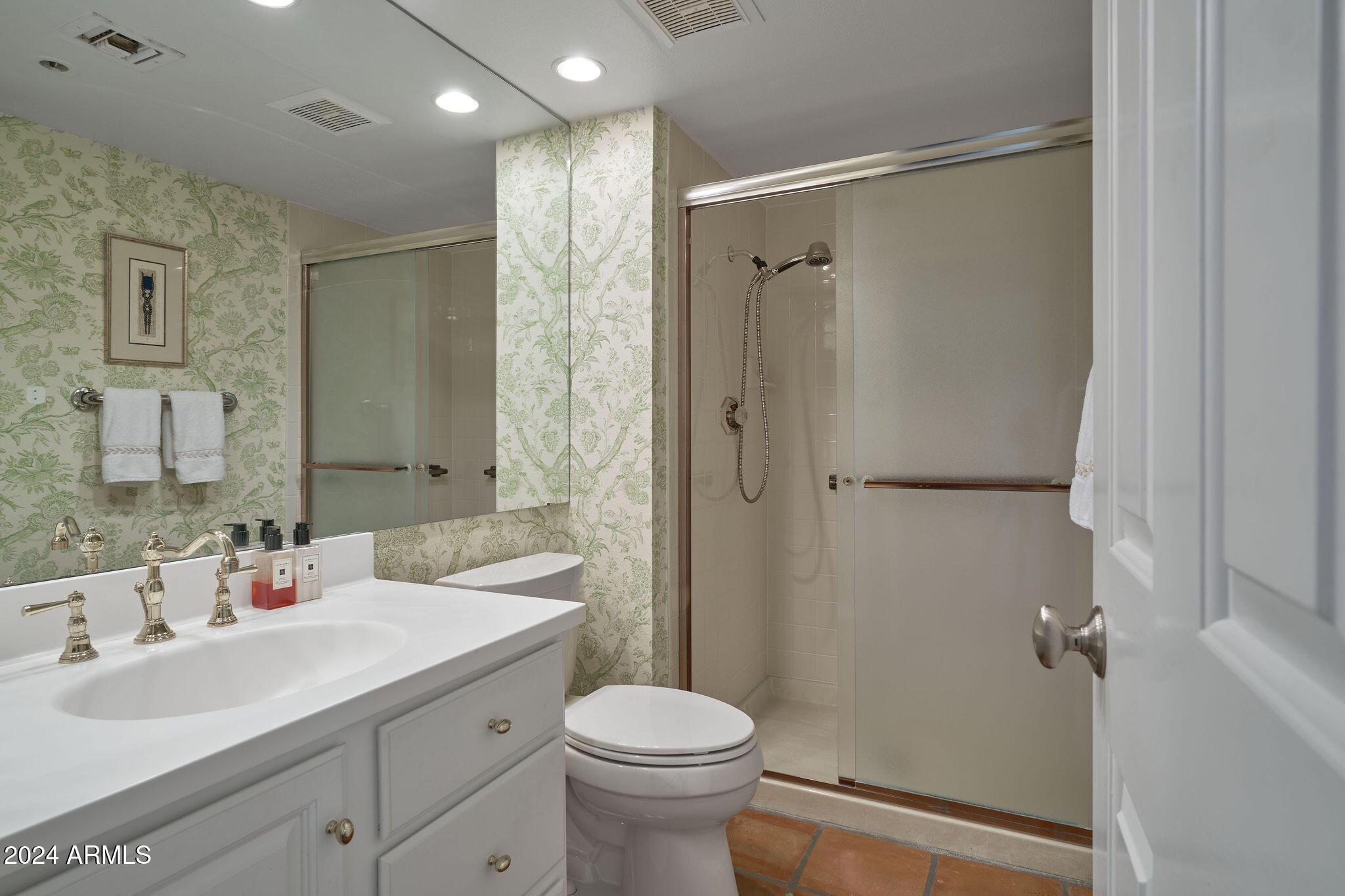 7870 E Camelback Road, 204