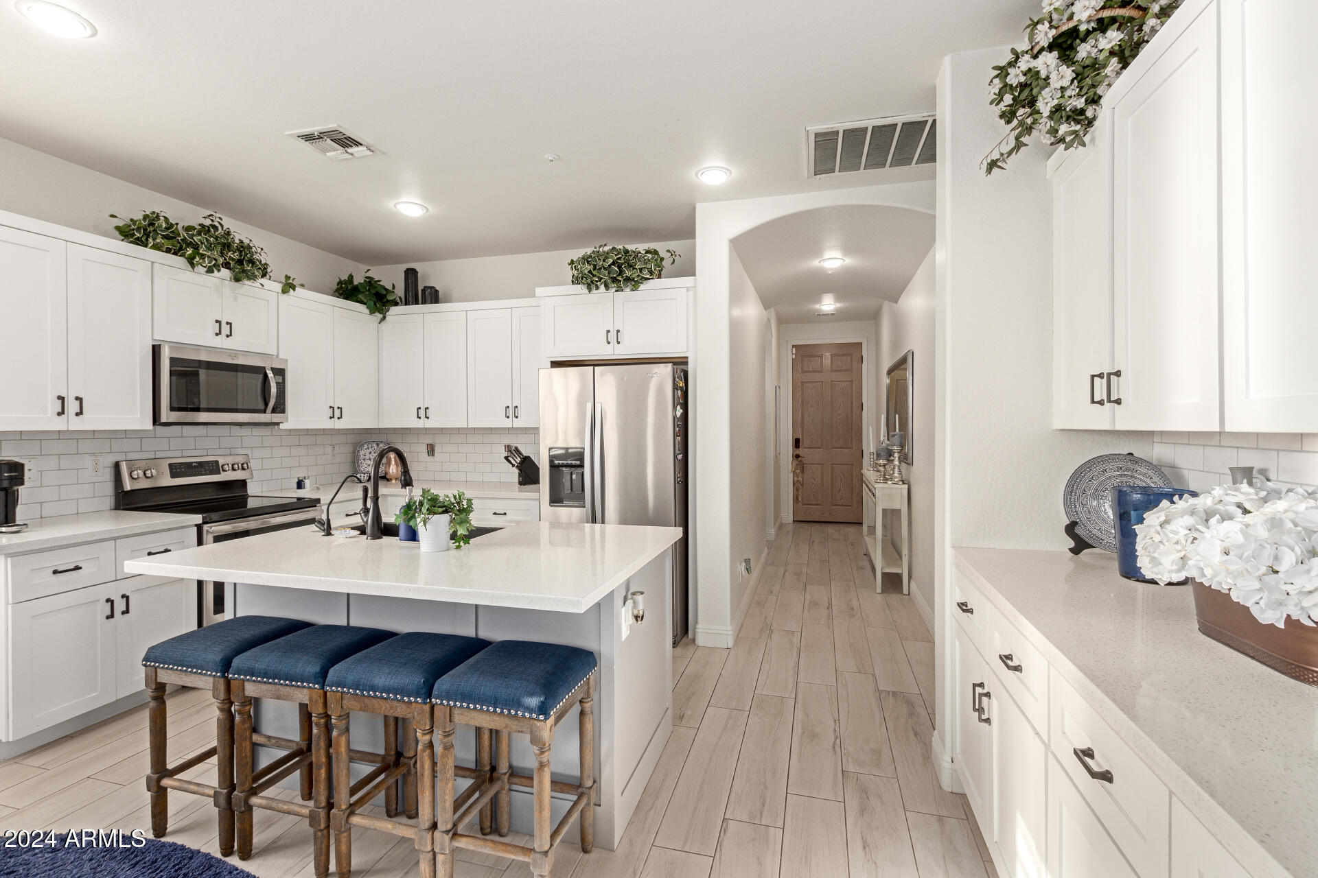 7093 W ANDREW Lane
