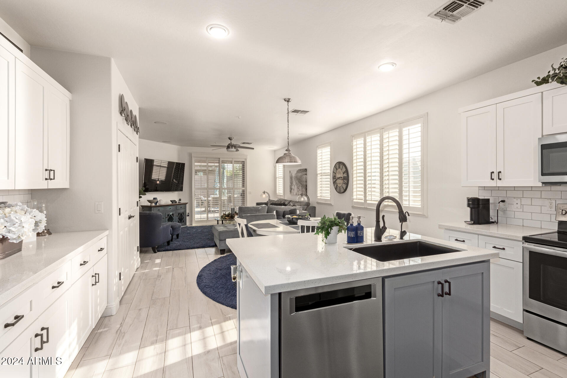 7093 W ANDREW Lane