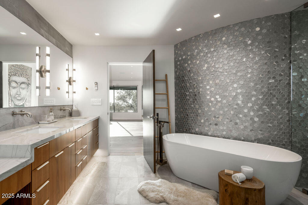 10040 E HAPPY VALLEY Road, 446