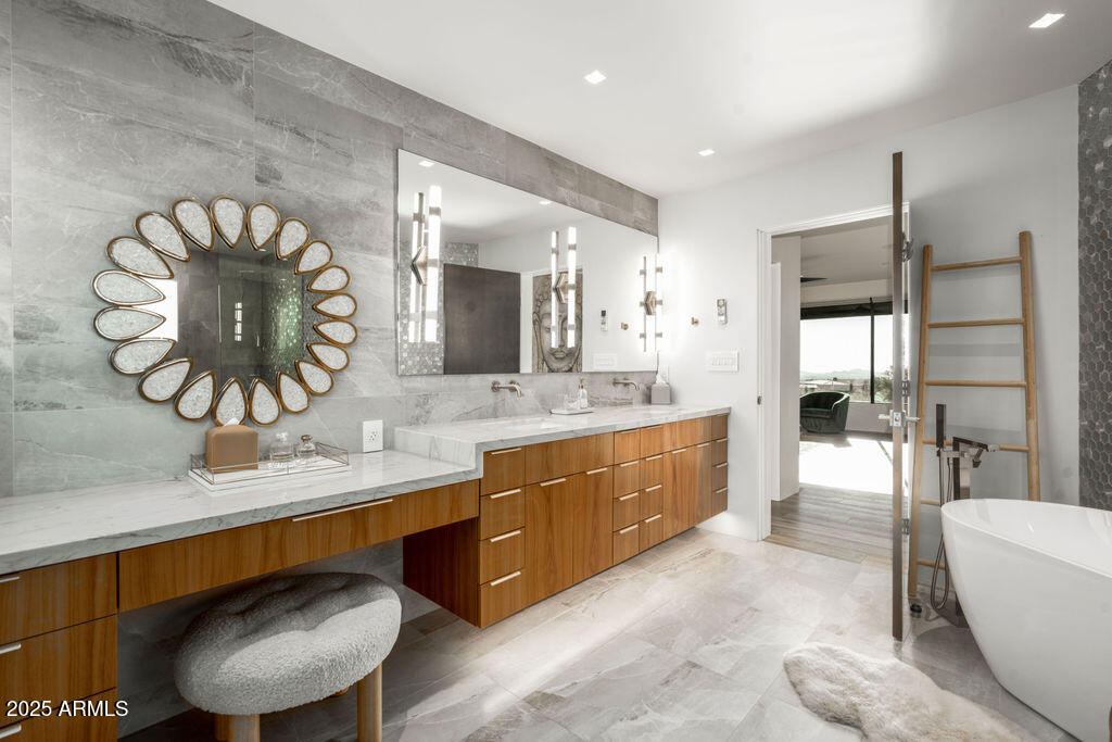 10040 E HAPPY VALLEY Road, 446