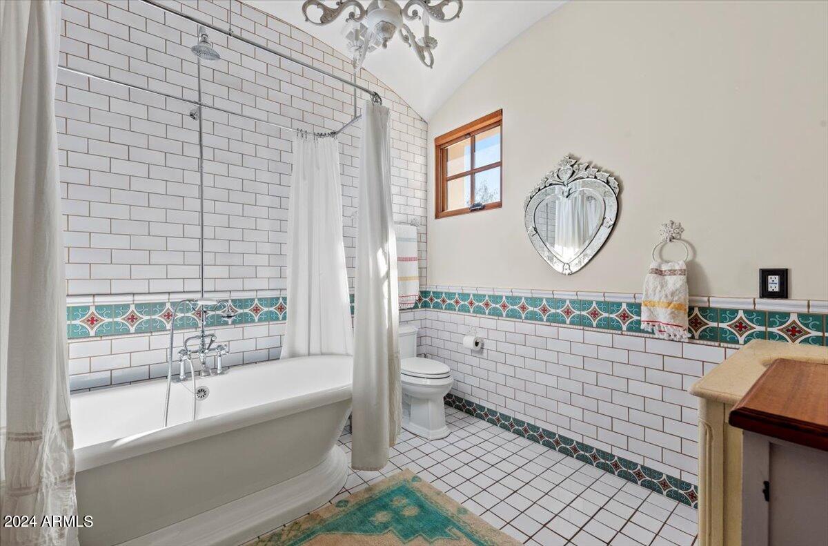 4417 N Camino Allenada