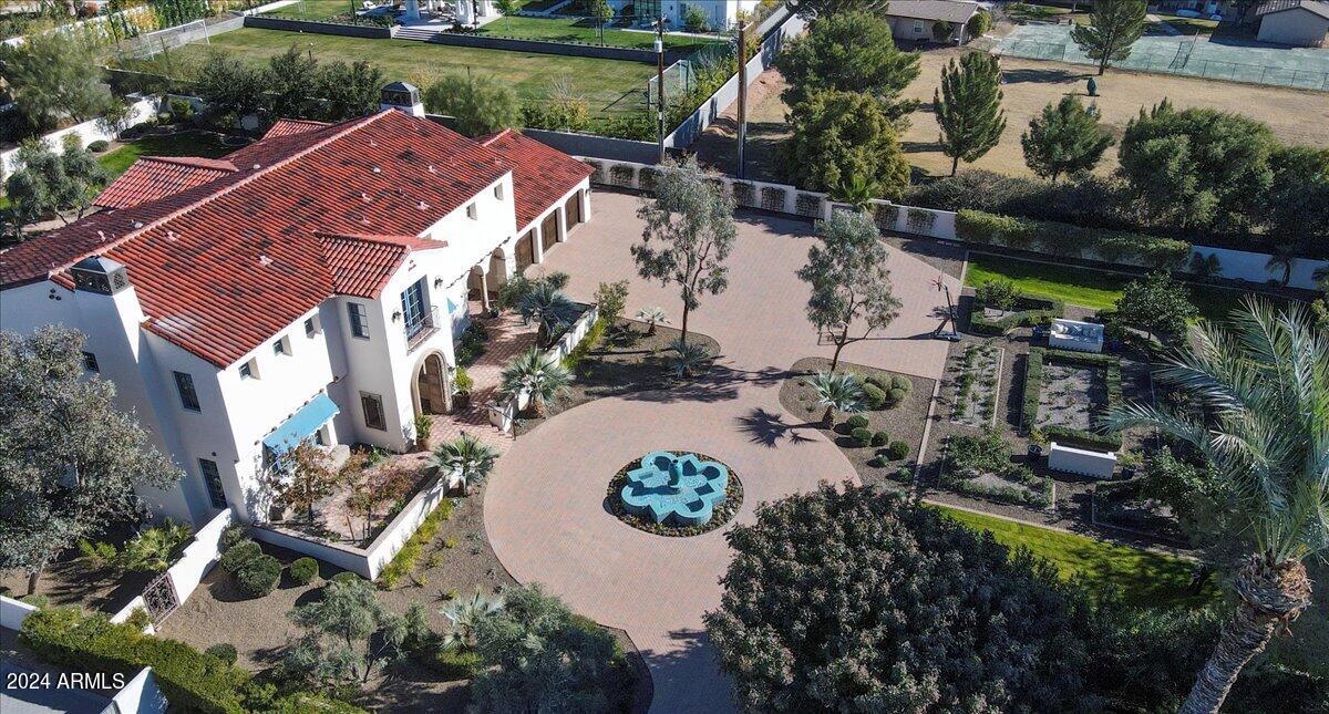 4417 N Camino Allenada