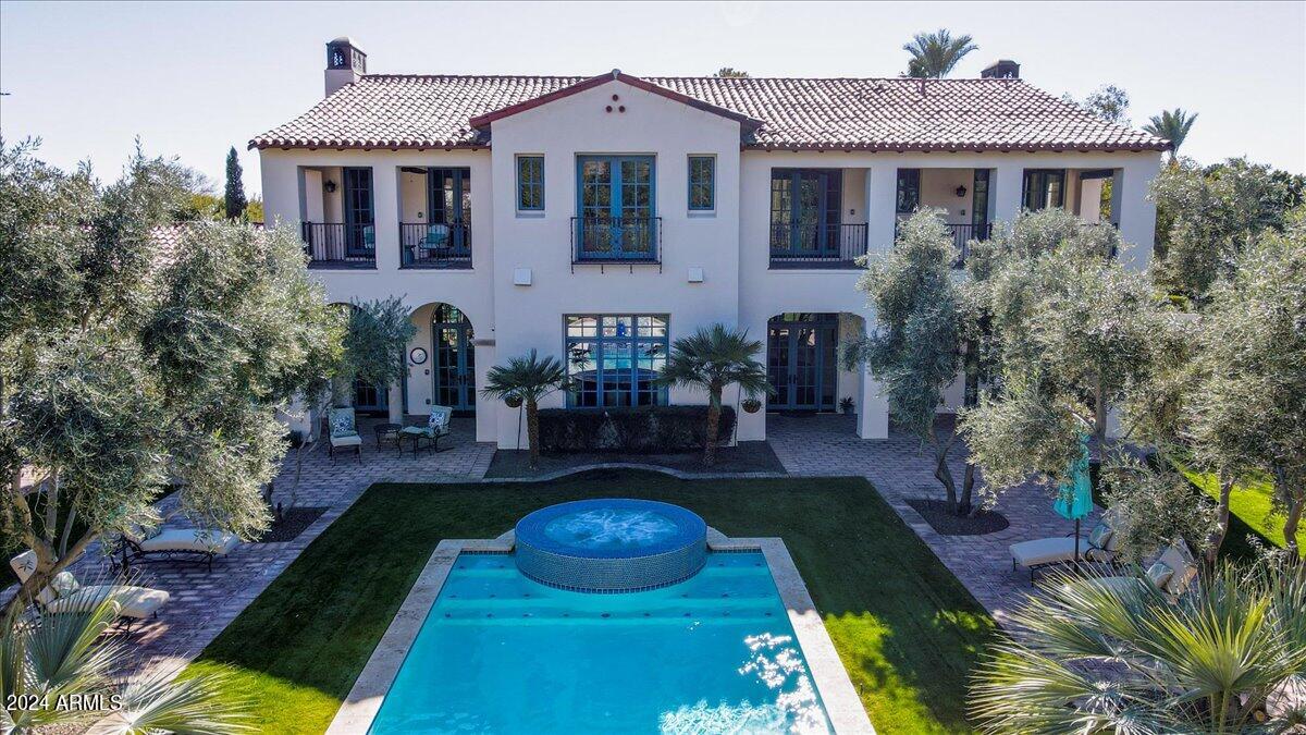 4417 N Camino Allenada