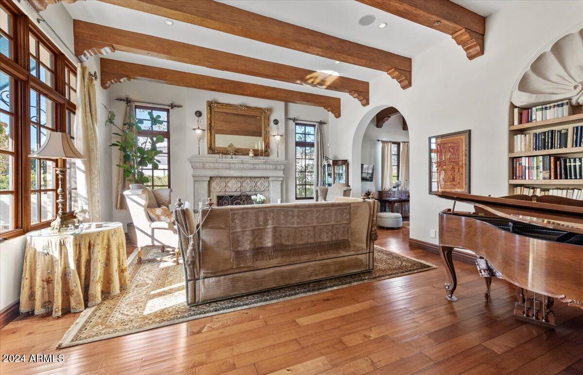 4417 N Camino Allenada