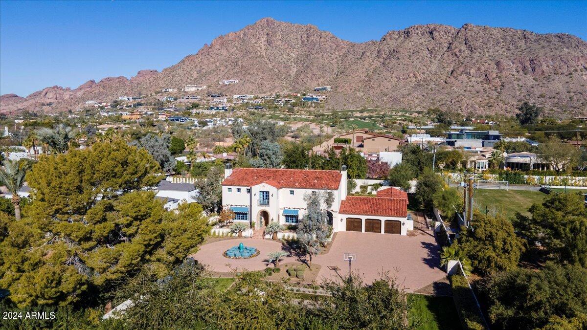 4417 N Camino Allenada