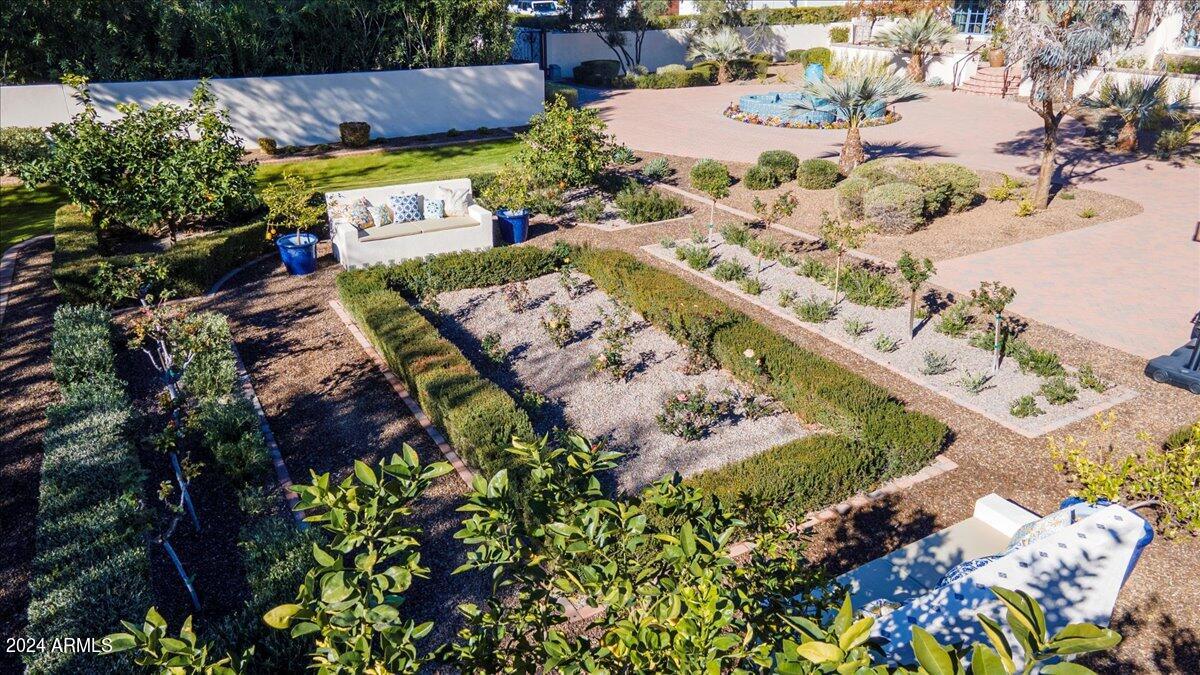 4417 N Camino Allenada