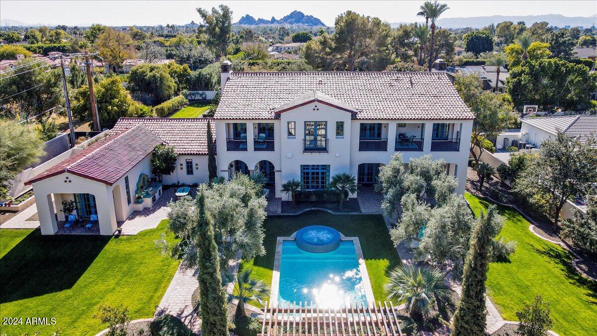 4417 N Camino Allenada