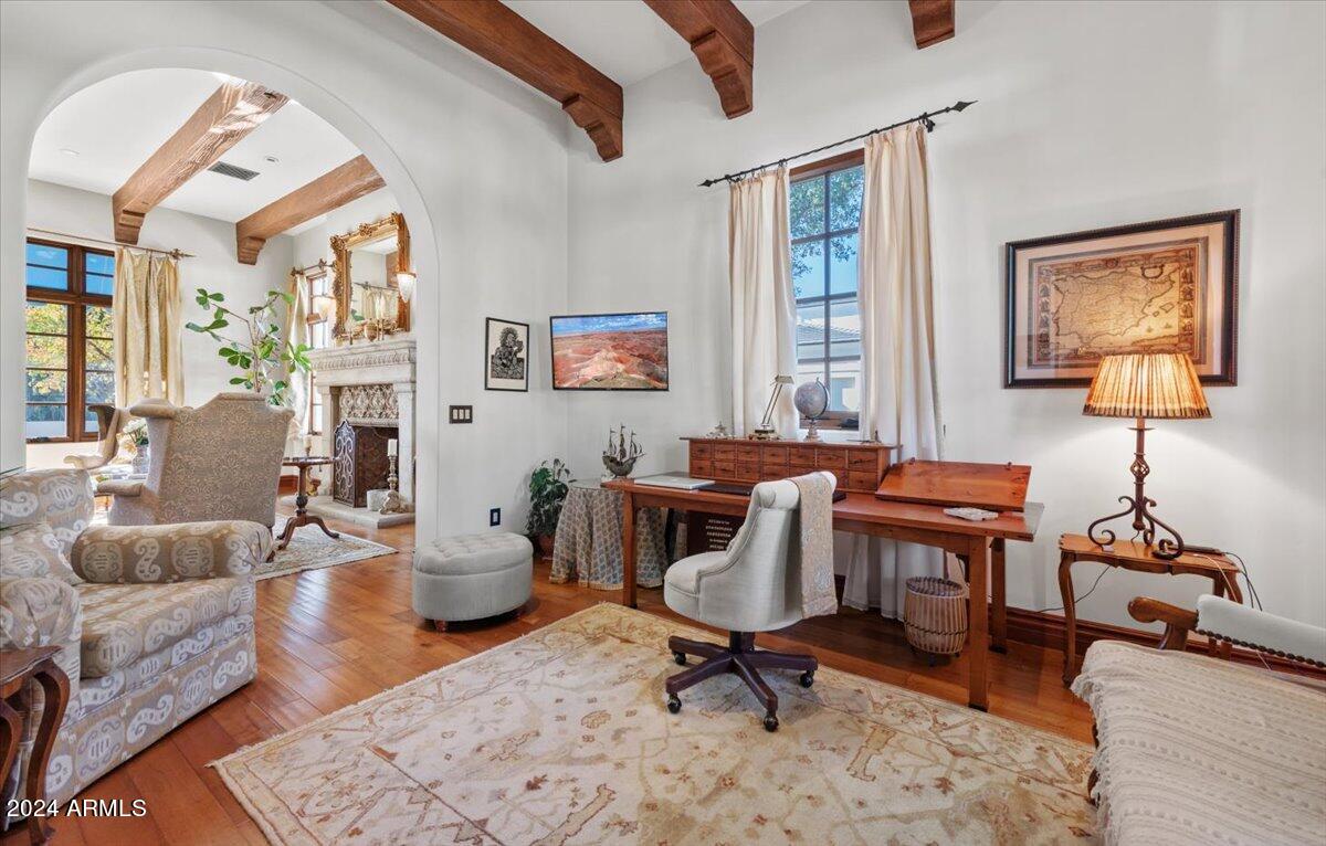 4417 N Camino Allenada