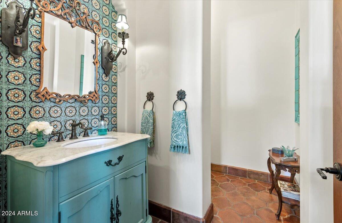 4417 N Camino Allenada