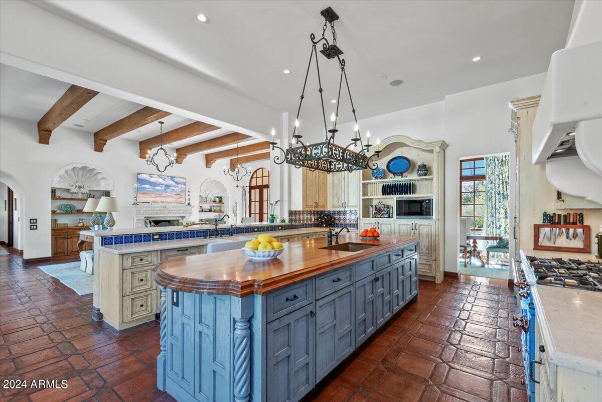 4417 N Camino Allenada