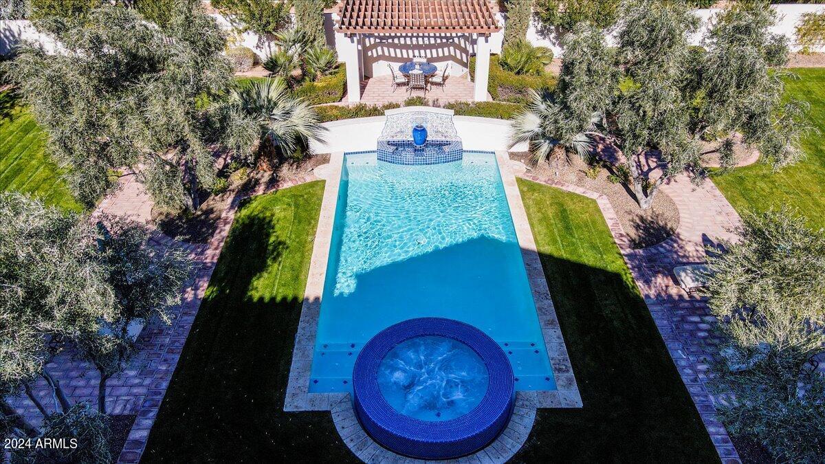 4417 N Camino Allenada