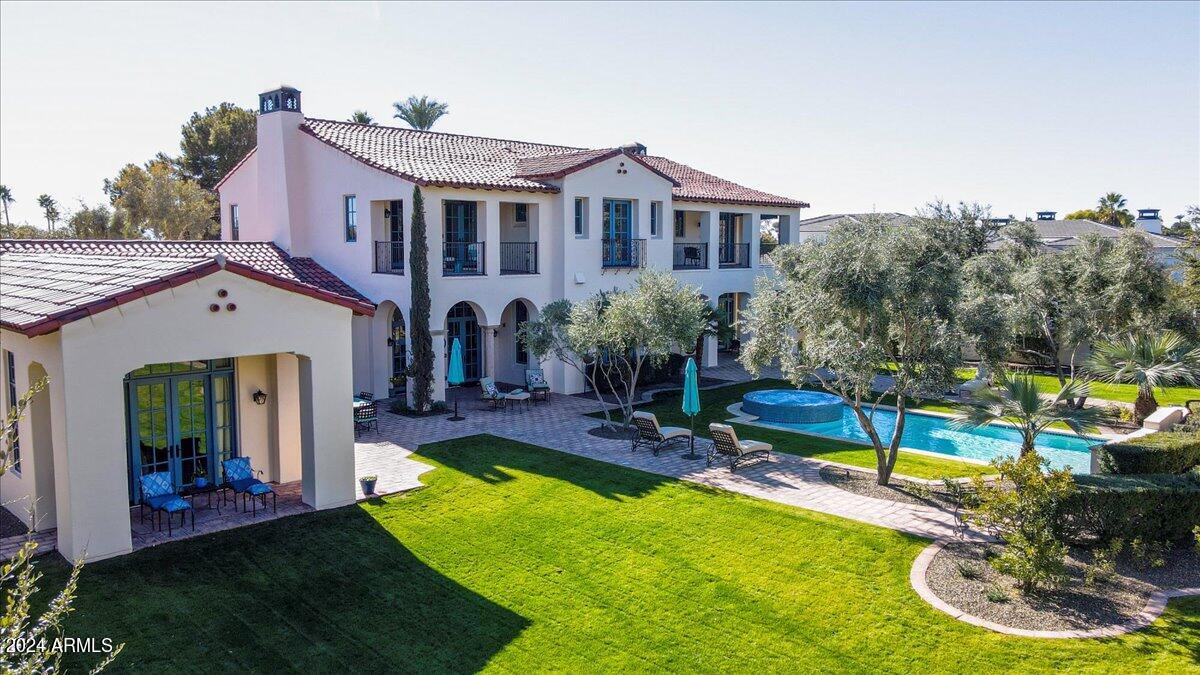 4417 N Camino Allenada