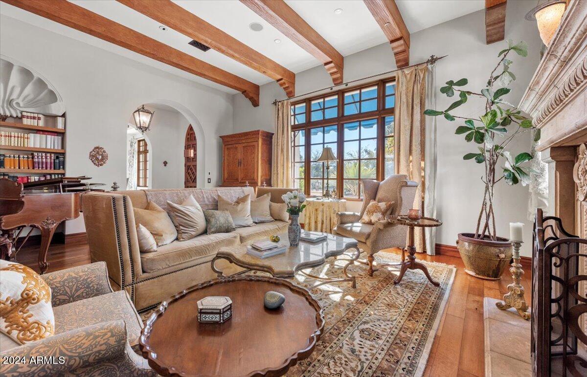 4417 N Camino Allenada
