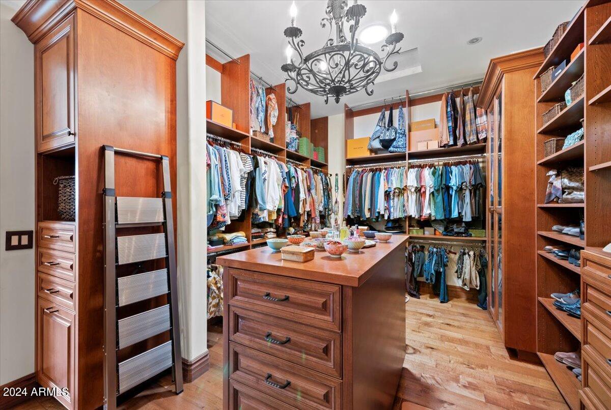 4417 N Camino Allenada