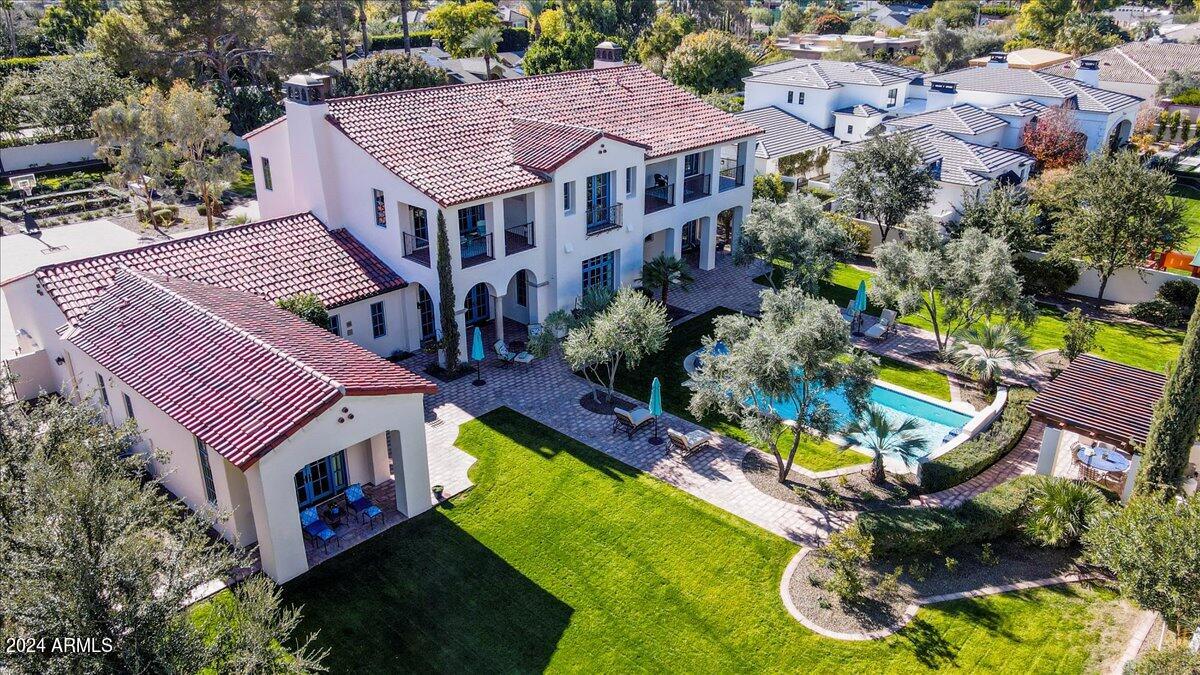 4417 N Camino Allenada