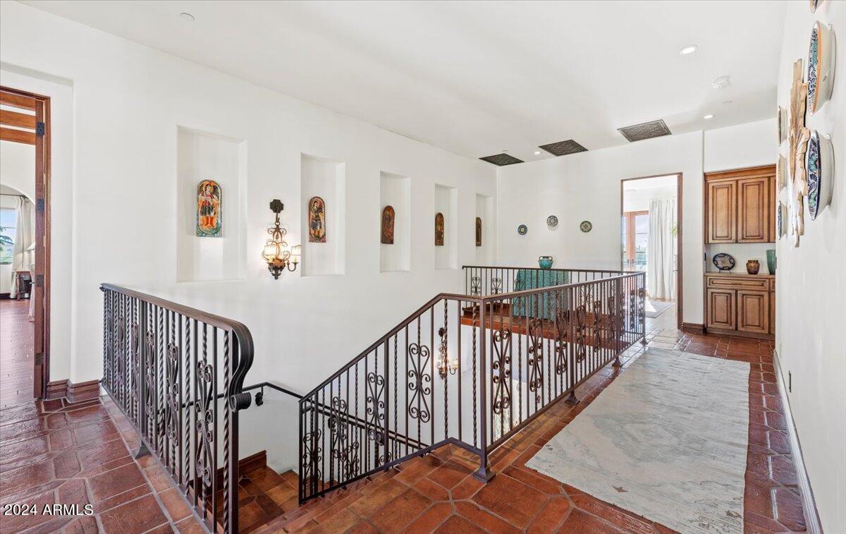 4417 N Camino Allenada