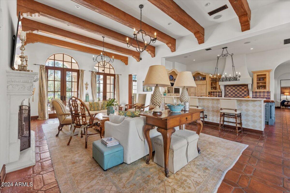 4417 N Camino Allenada
