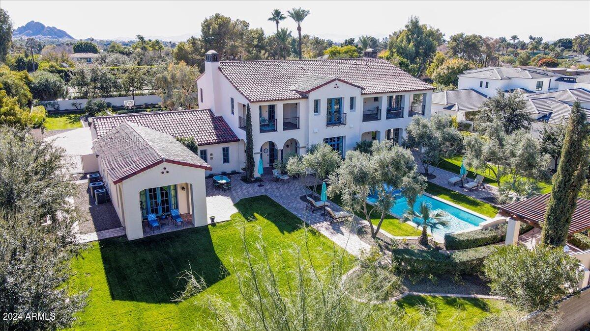 4417 N Camino Allenada