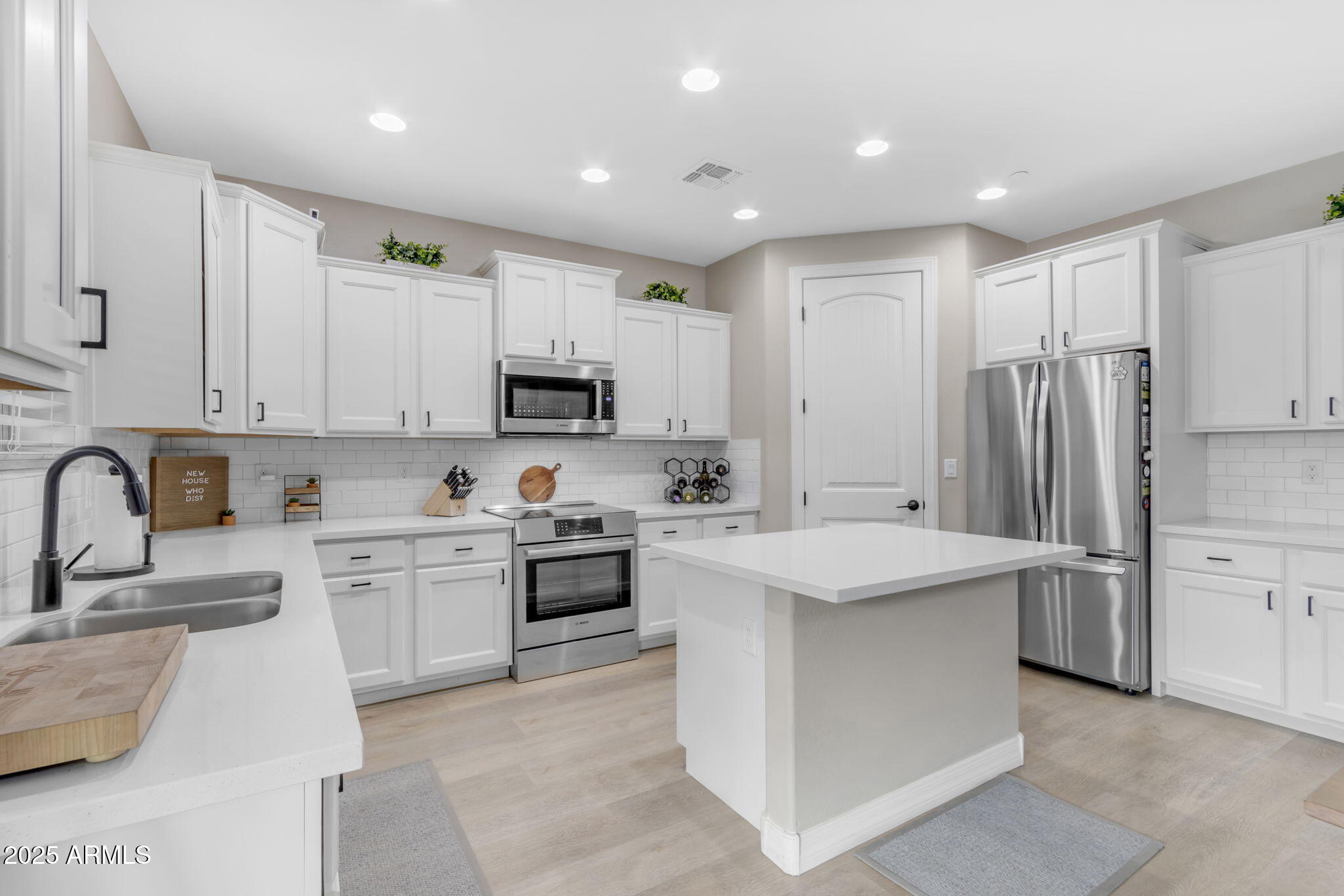 2346 S BANNING Street