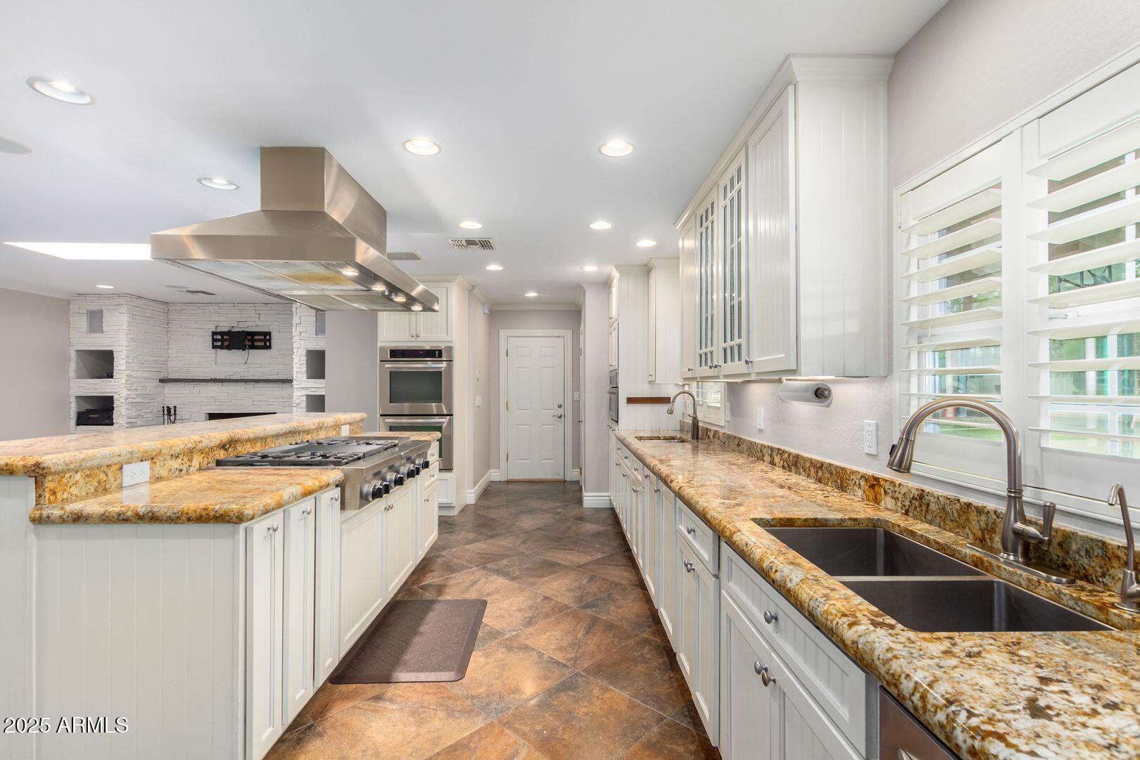 4525 E CALLE VENTURA