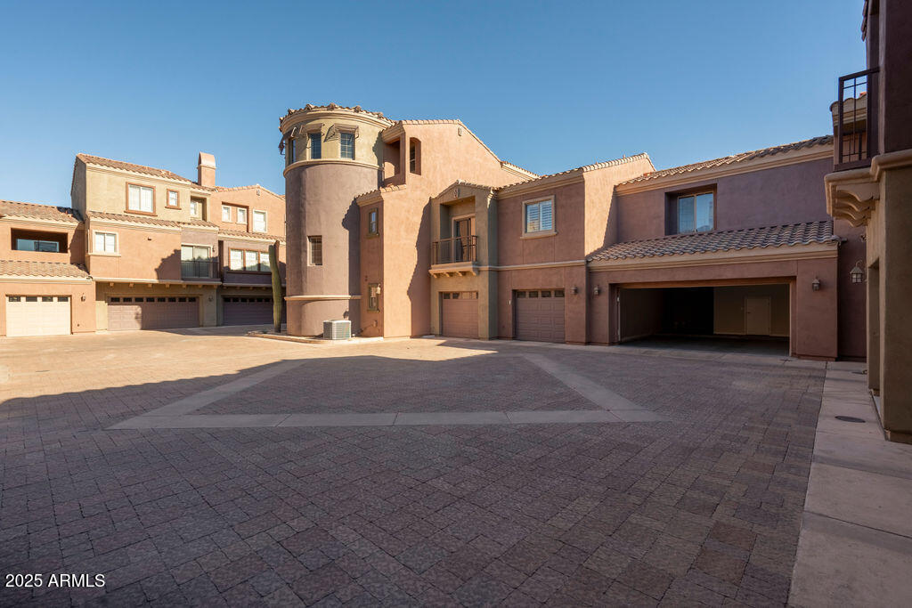 3935 E ROUGH RIDER Road, 1207